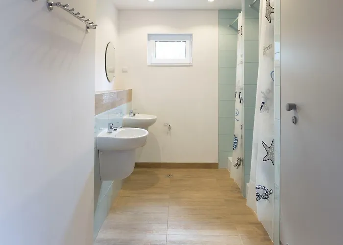 אכסניה Domki Letniskowe Azs Hotel Galion *